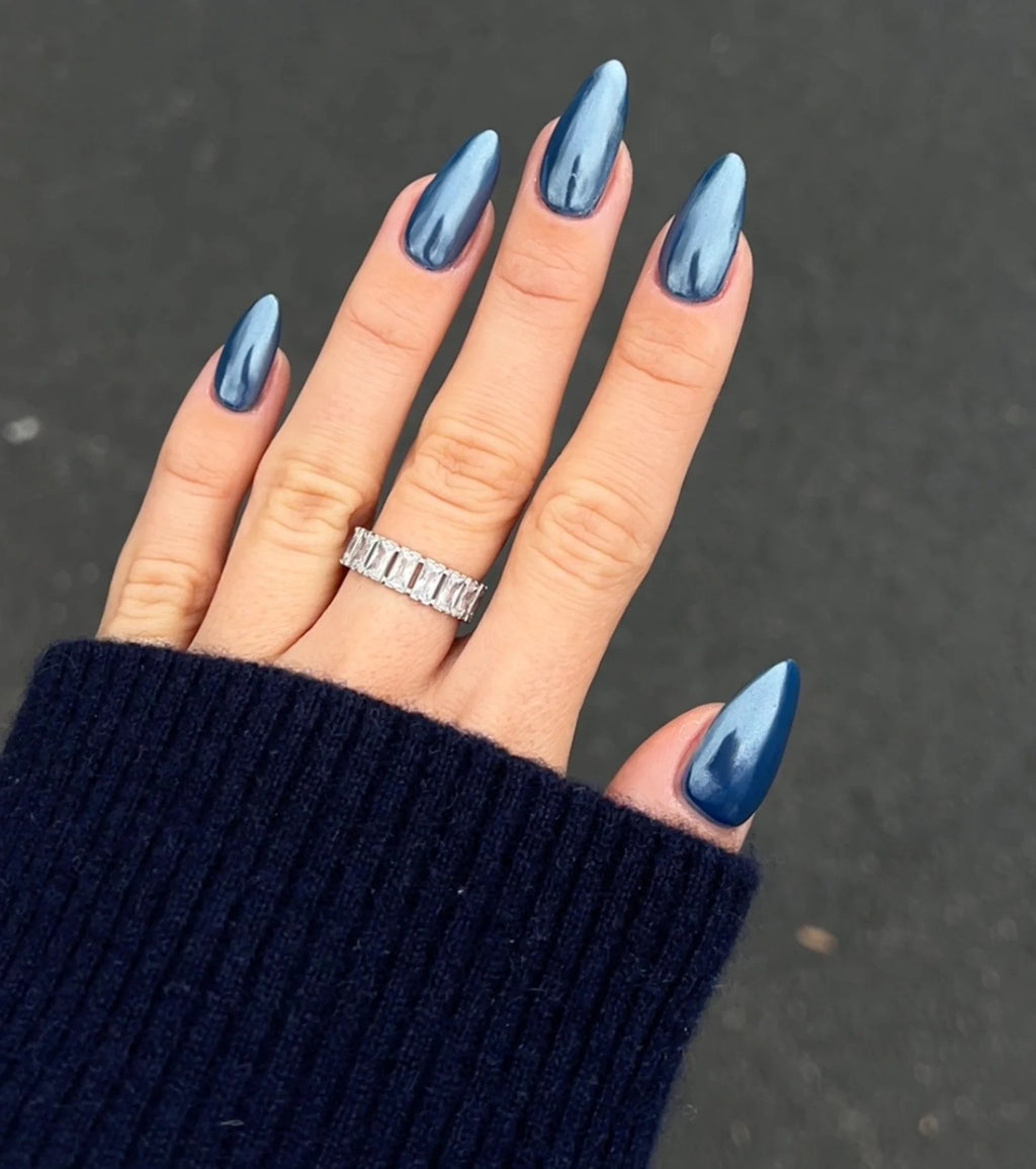 DND Chrome Effect White Silk #02